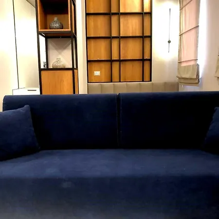 Central Apartment Tirana 티라나