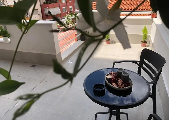 Central Apartment Tirana アパート ティラナ