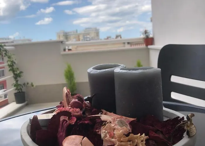 Central Apartment Tirana アパート